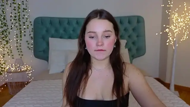 Cute kitty- online show from 03/15/25, 09:38