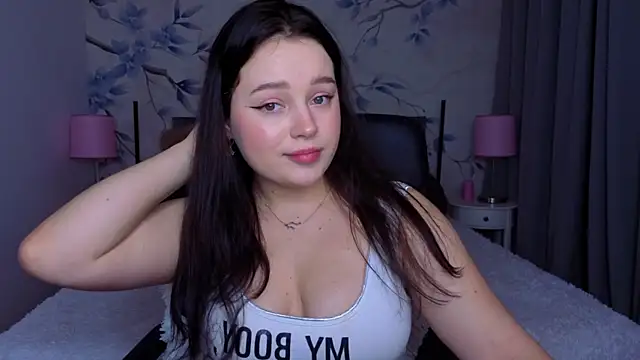 Cute kitty- online show from 11/28/25, 11:07