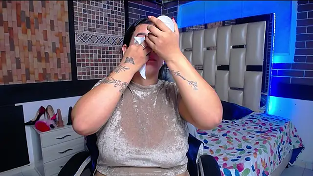 kriss sweetboobs10 online show from 09/27/25, 12:54