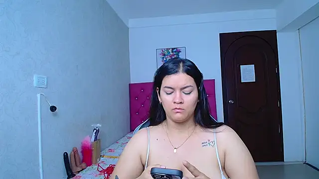 kriss sweetboobs10 online show from 07/19/26, 12:09