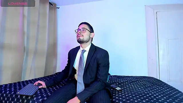 pleasurecompany3 online show from 03/18/25, 07:10