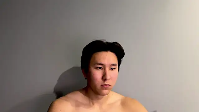 Snapshot of aliktasty chatting on 10/15/25, 04:18 aliktasty online show from 10/15/25, 04:18