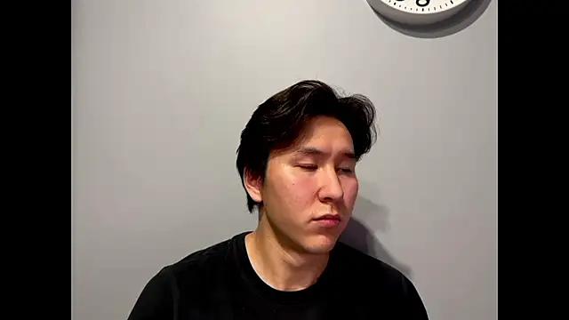 Snapshot of aliktasty chatting on 10/25/25, 04:13 aliktasty online show from 10/25/25, 04:13