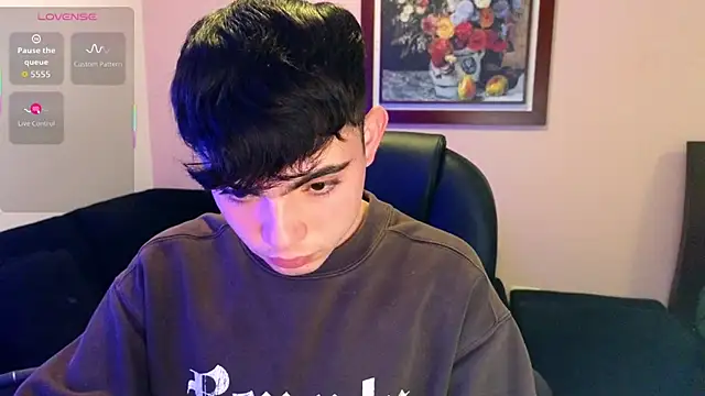 lukeboyce33 online show from 10/28/25, 02:04