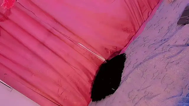 Mariana-ofc online show from 11/05/25, 11:21