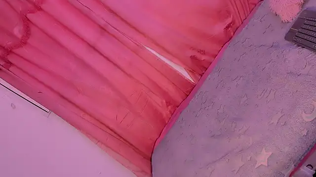 Mariana-ofc online show from 11/06/25, 11:11