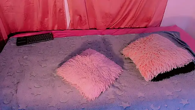 Mariana-ofc online show from 11/12/25, 11:10