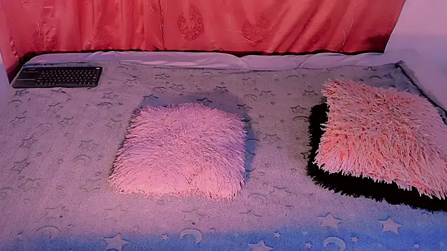 Mariana-ofc online show from 11/28/25, 10:18