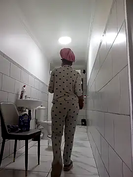 Hotytoty26 online show from 10/08/25, 10:57