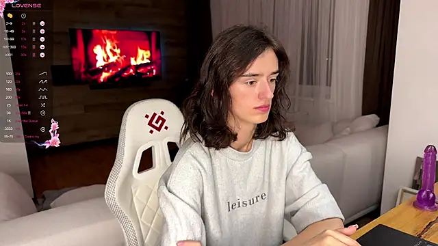 Snapshot of TwinTemptations chatting on 10/09/25, 06:17 TwinTemptations online show from 10/09/25, 06:17