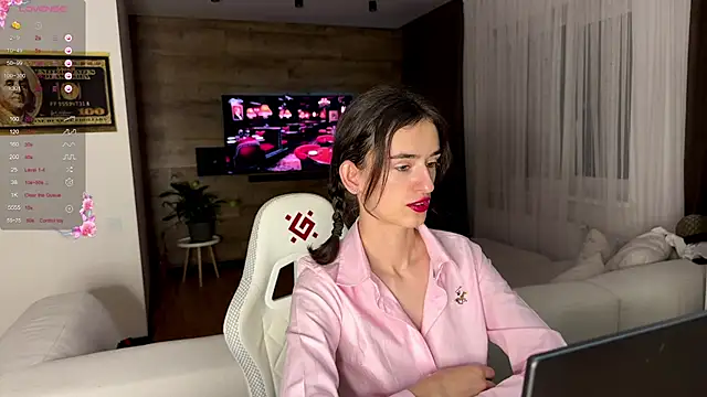 Snapshot of TwinTemptations chatting on 10/13/25, 07:25 TwinTemptations online show from 10/13/25, 07:25