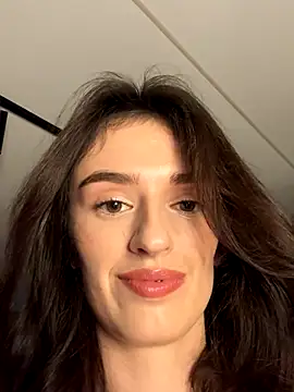 Snapshot of TwinTemptations chatting on 10/26/25, 05:30 TwinTemptations online show from 10/26/25, 05:30