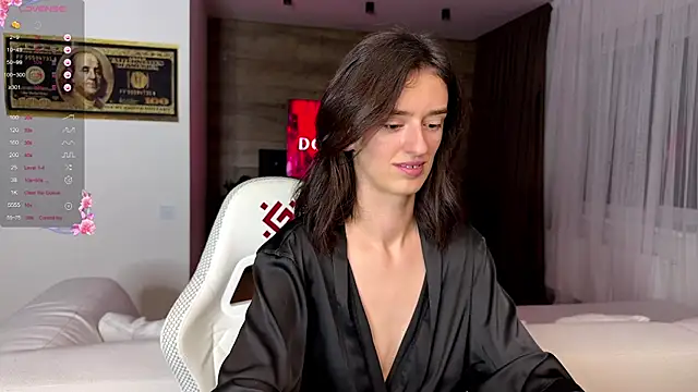 Snapshot of TwinTemptations chatting on 11/05/25, 09:48 TwinTemptations online show from 11/05/25, 09:48