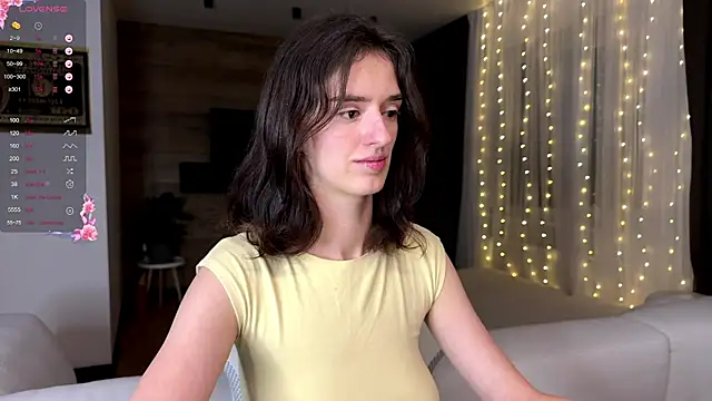 Snapshot of TwinTemptations chatting on 11/17/25, 09:20 TwinTemptations online show from 11/17/25, 09:20