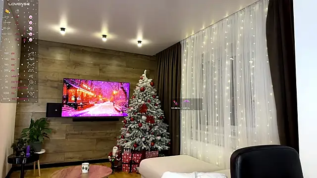 Snapshot of TwinTemptations chatting on 12/15/25, 08:24 TwinTemptations online show from 12/15/25, 08:24