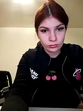 MeCherryy online show from 04/23/26, 04:42