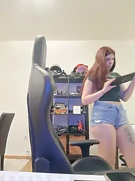 MeCherryy online show from 05/14/26, 08:15