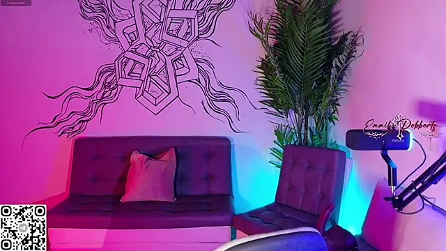 Emmi Roberts online show from 04/24/26, 12:57