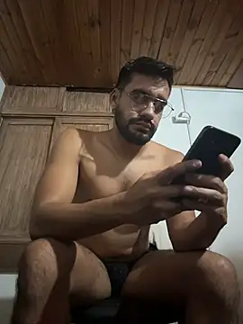 Leon  Hart  online show from 04/30/26, 03:02