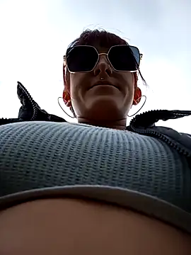 Hairydoll  online show from 10/28/25, 01:36