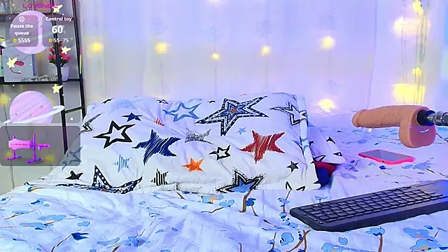 Snapshot of Danny-Swift13 chatting on 11/11/25, 01:22 Danny-Swift13 online show from 11/11/25, 01:22