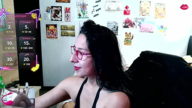 Snapshot of Malishka-fox chatting on 09/15/25, 03:23 Malishka-fox online show from 09/15/25, 03:23