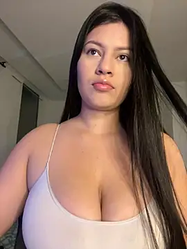 Saanvi21 online show from 07/04/26, 04:29