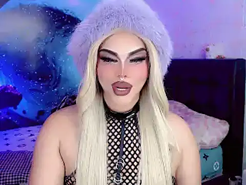 Snapshot of Eriika_Sweett chatting on 03/15/25, 10:46 Eriika Sweett online show from 03/15/25, 10:46