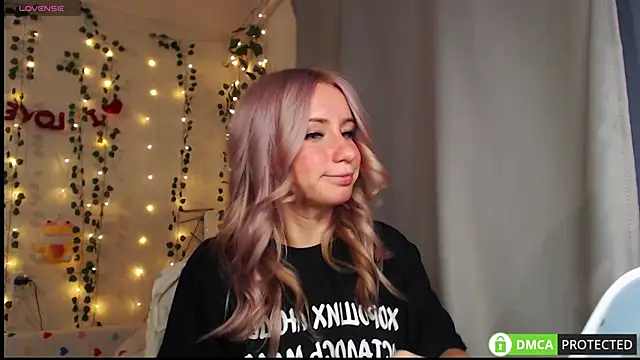 Mia  Kitty online show from 09/21/25, 03:46