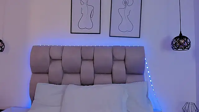 Hanna Evans   online show from 12/05/25, 01:09