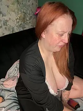 Snapshot of XxXMistyXxX chatting on 11/02/25, 10:45 XxXMistyXxX online show from 11/02/25, 10:45