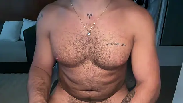 Snapshot of TopRaw3 chatting on 09/25/25, 02:10 TopRaw3 online show from 09/25/25, 02:10