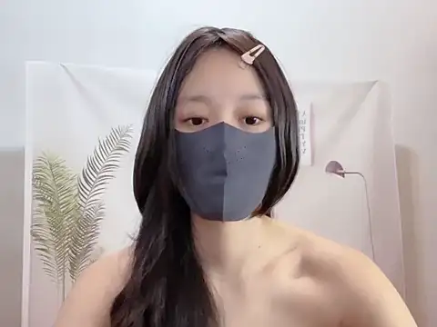 yen1212 online show from 11/09/25, 02:54