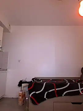 Renoirmonter online show from 04/23/26, 12:04