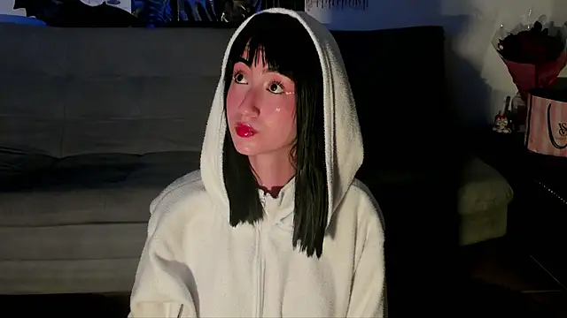 pauline rouge online show from 10/06/25, 10:12
