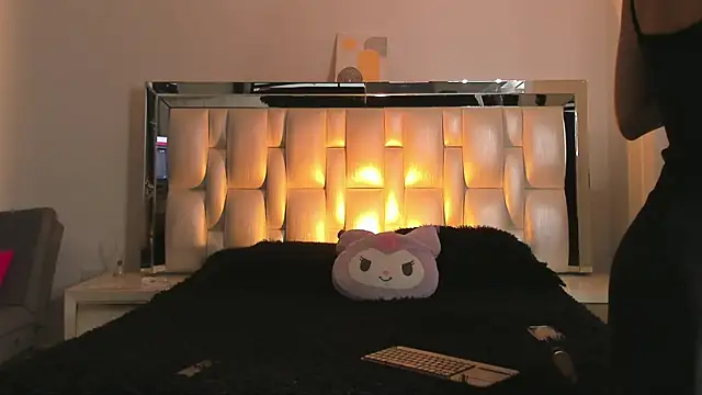 pauline rouge online show from 11/08/25, 11:21