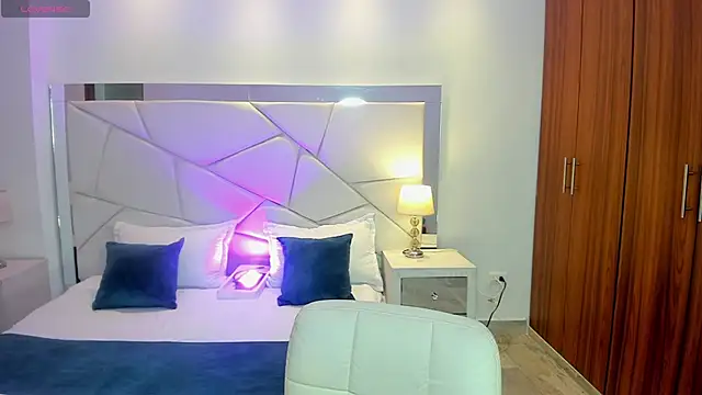 Danaa Rouse online show from 09/30/25, 07:19