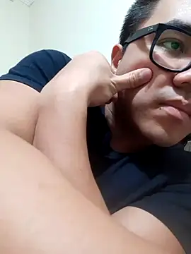 awesometeacher33 online show from 03/17/25, 05:27