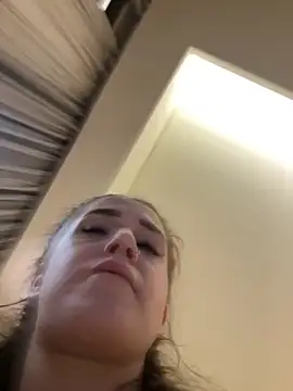 DarkVelvet online show from 04/16/26, 11:33