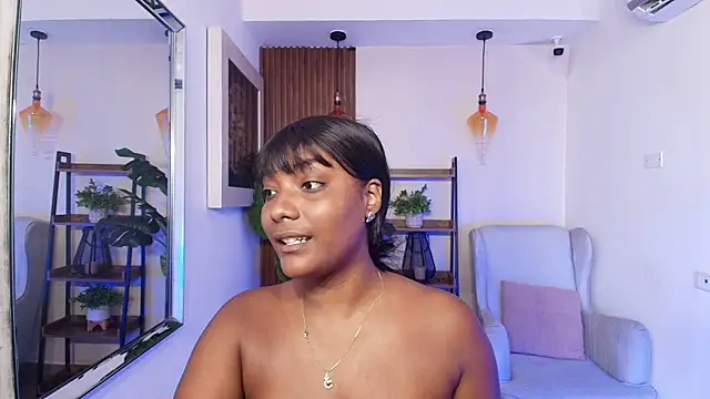 Snapshot of Coral_Lise chatting on 10/05/25, 01:20 Coral Lise online show from 10/05/25, 01:20