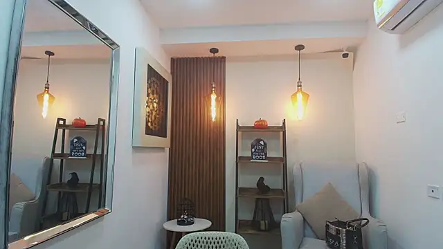 Snapshot of Coral_Lise chatting on 10/23/25, 11:09 Coral Lise online show from 10/23/25, 11:09