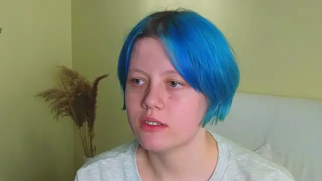 ErlineBeamer online show from 03/18/25, 04:37