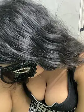 jhanvi boo online show from 07/15/26, 11:26