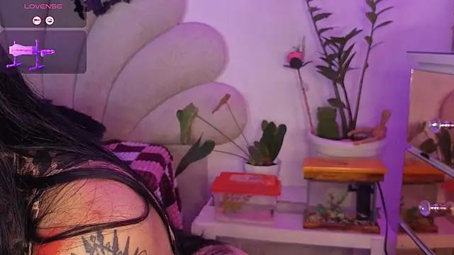 Snapshot of AnfisaLetyagho chatting on 10/07/25, 01:25 AnfisaLetyagho online show from 10/07/25, 01:25