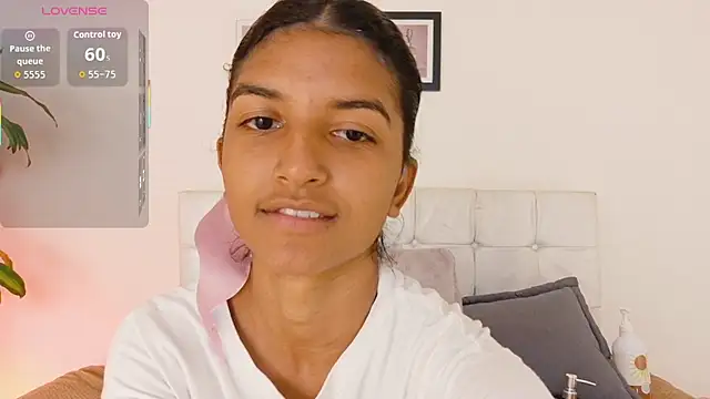 YuliethPetite online show from 09/19/25, 04:51