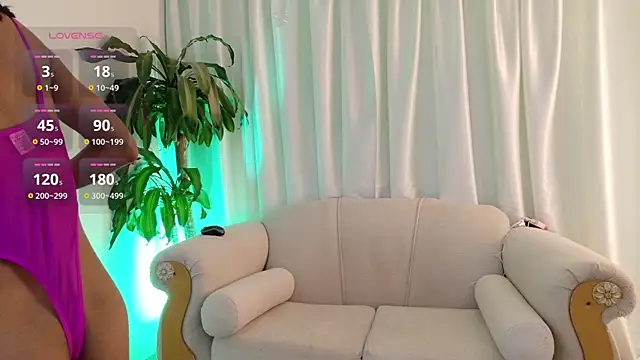 YuliethPetite online show from 07/09/26, 11:25