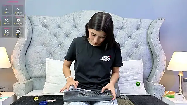 Lili Opal online show from 02/10/26, 12:20