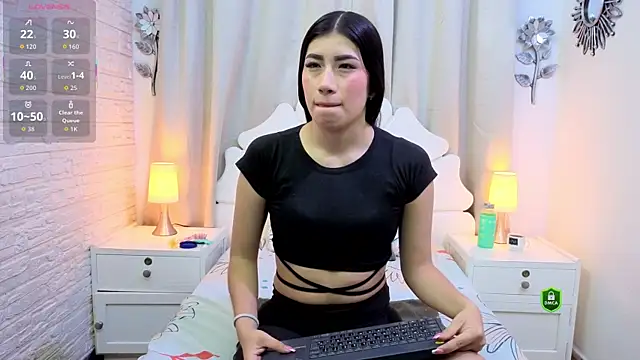 Lili Opal online show from 02/13/26, 12:12