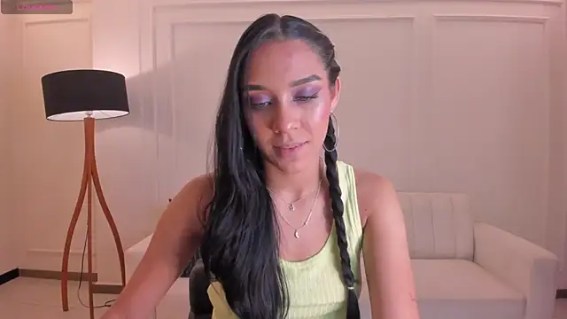 AmaliaCrus online show from 10/02/25, 08:05