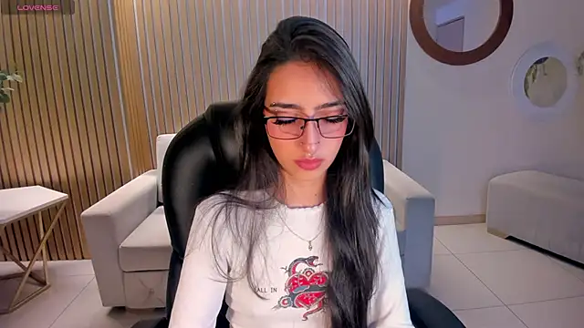 LarisaSmirnov online show from 10/22/25, 04:46